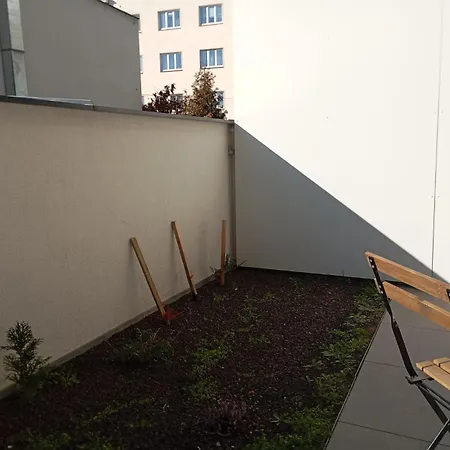 Nový V Centru, Soukromé Parkování