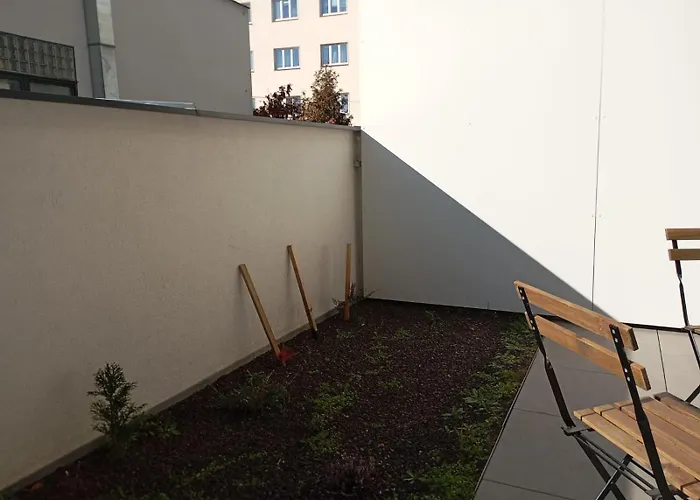 Novy V Centru, Soukrome Parkovani