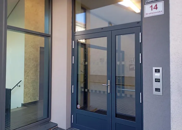 Novy V Centru, Soukrome Parkovani Daire