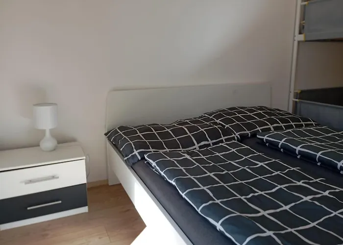 Novy V Centru, Soukrome Parkovani * Brno